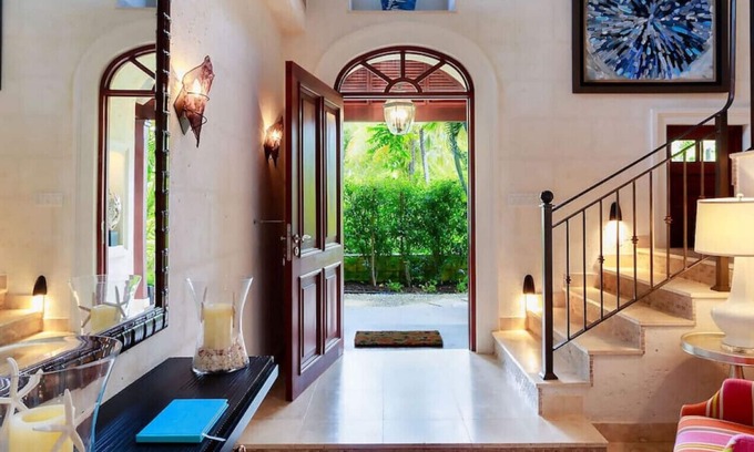 Gibbs Bay House | Claridge Plus Luxury Villa