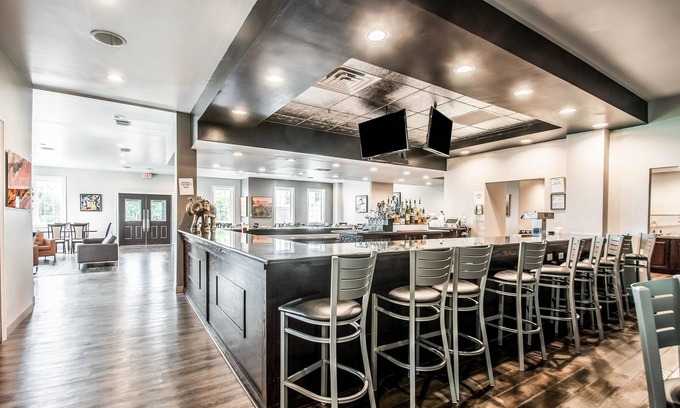 Leesburg Hotel | Discover Clarion Hotel & Conference Center in Leesburg
