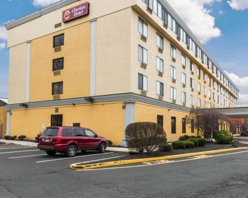 Somerset Hotel | Discover Clarion Hotel Somerset - Pet-Friendly Retreat