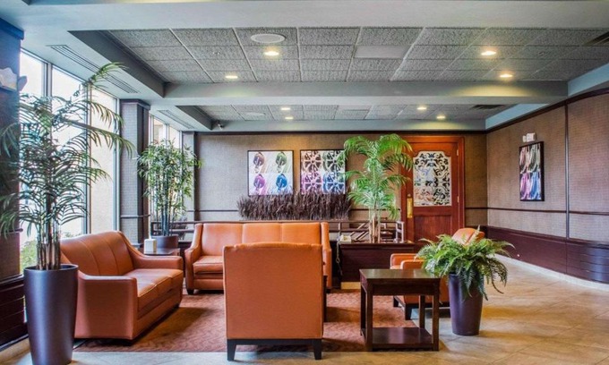 Oswego Hotel | Charming Clarion Hotel & Suites by the River - Pet Friendly