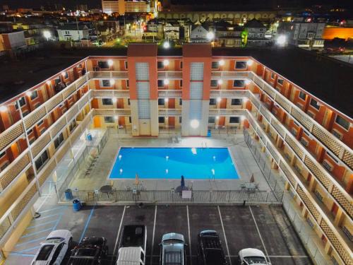 Atlantic City Hotel | Oceanfront Clarion Inn: Family-Friendly with Scenic Views