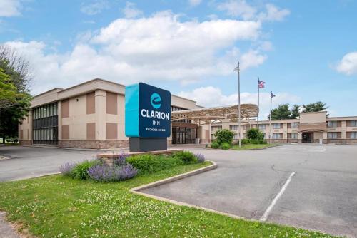 Elmira Hotel | Relaxing Retreat at Clarion Inn Elmira-Horseheads