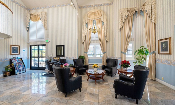 South San Jose Hotel | Convenient Stay at Clarion Inn Silicon Valley with Pool & Spa