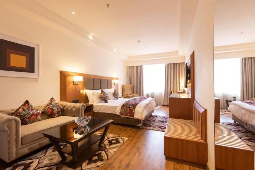 Ludhiana Hotel | Discover Clarks Inn Express Ludhiana - Guest Rated 4.9/10
