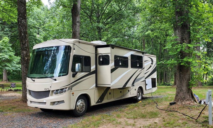 Clifton House | Relax at a Private RV Campsite with Family-Friendly Amenities