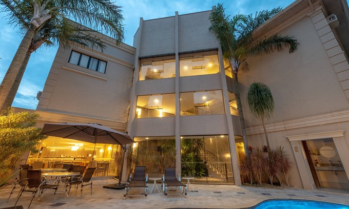 Guaxupe Hotel | Relax at Class Hotel Guaxupé: Pool, Spa & High Ratings