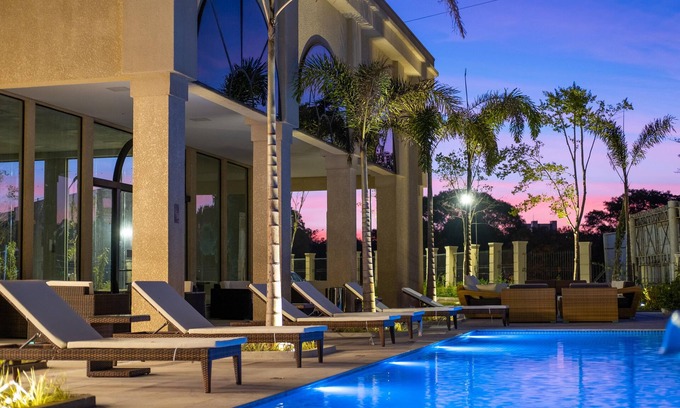 Piracicaba Hotel | Inviting Class Hotel Piracicaba: Pool, Restaurant & Breakfast