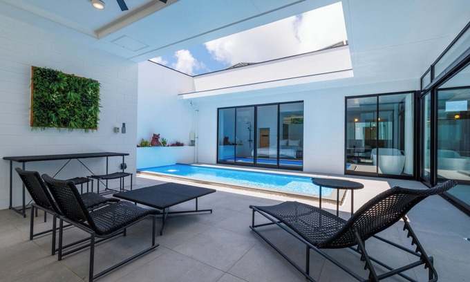 Miyakojima Villa | Indulge at CLASS THE FIRST - 4-Star, Top-Rated Retreat
