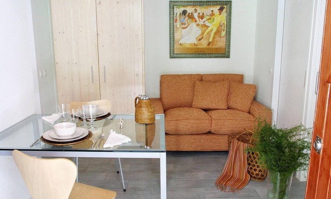 Barceloneta Apartment | Relaxing CLASSBEDROOM BARCELONA BEACH III with Spa & Kitchen