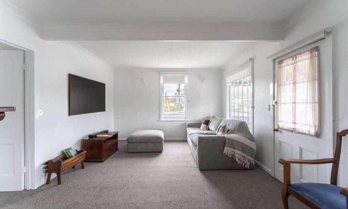 Latrobe House | Timeless 1800s Retreat with WiFi and Kid-Friendly Amenities