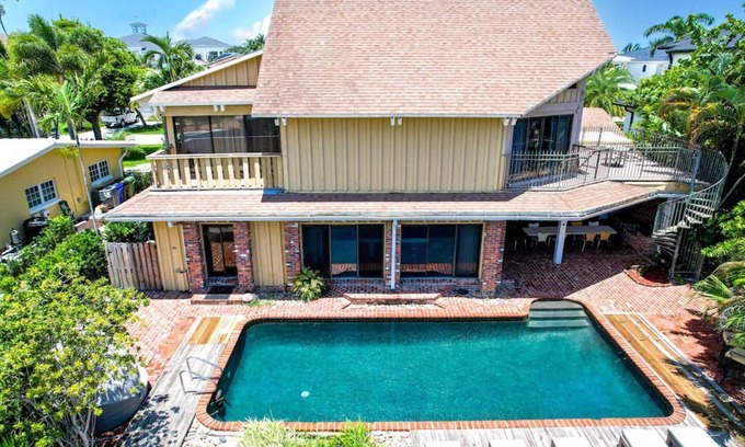 Lauderdale Harbours House | Coastal Retreat: 4BR Beach Style Home with Oceanfront Views
