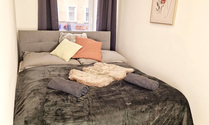Favoriten Apartment | Classic apartment 5 minutes from the main train station
