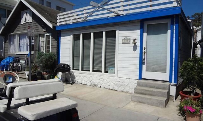 Avalon House | Budget-Friendly Beach House with Oceanfront Views on Catalina