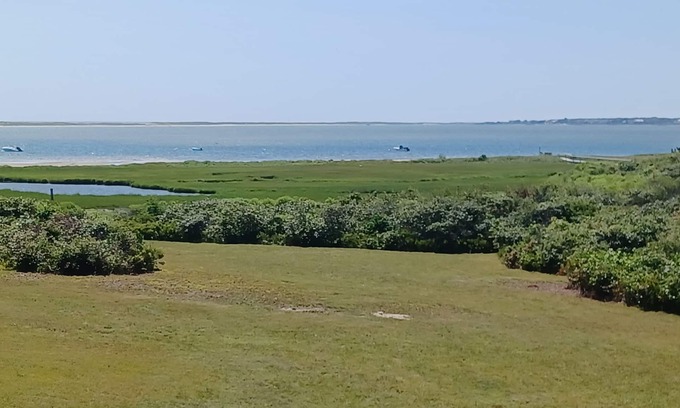 Edgartown House | Inviting Chappy Beach House with Ocean Views and Breakfast