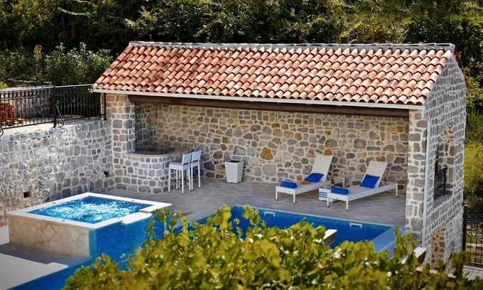 Seoca Villa | Elegant Classic Estate Villa with Private Pool & Family Amenities