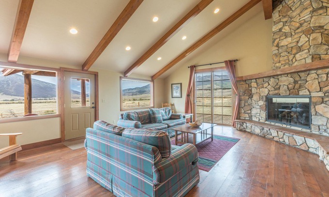 Creede House | Classic Log Cabin with Breathtaking Views & ATV Parking