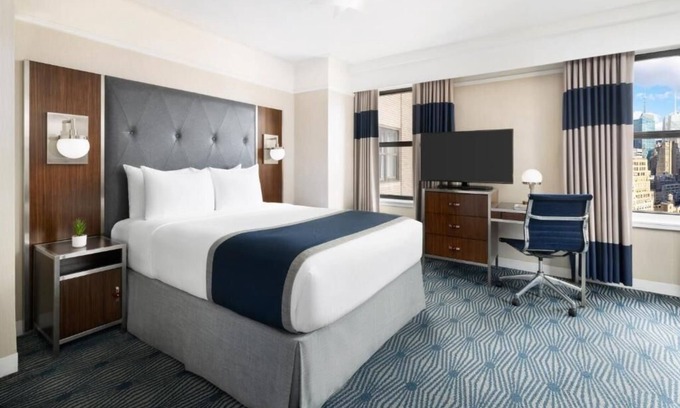 Garment District Hotel | Classic Manhattan Experience in a Landmark Hotel Steps from Penn Station