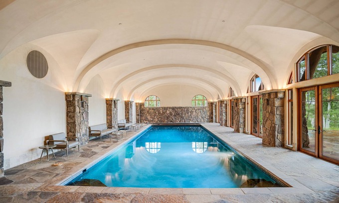 Mountain Village House | Classic mountain getaway near Telluride with private hot tub, pool, AC & W/D