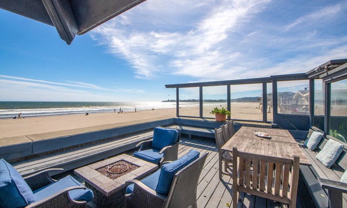 Stinson Beach House | Elegant Oceanfront Escape at The Whale House
