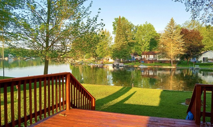 Harrison House | Serene Escape at Classic on The Lake with Private Dock