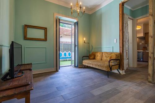 Falca Villa | Elegant Villa in Beato Lisbon with Unique Amenities