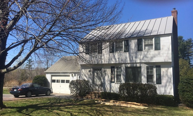 Oakland House | Elegant Home Steps from Colby - Pet Friendly & Family Ready
