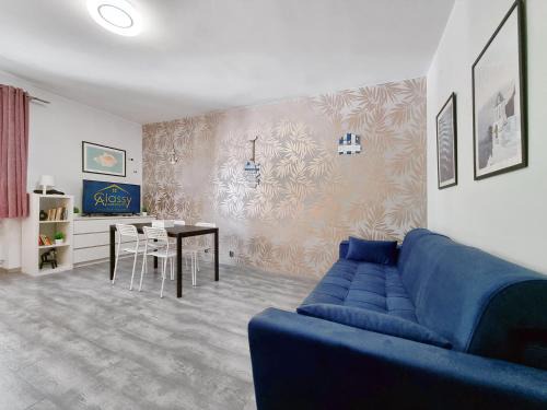 Wzgorze Swietego Maksymiliana Apartment | Stylish Apartments in Gdynia - Family-Friendly Comfort