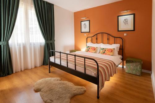Virpazar Apartment | Stylish Central Apartment David with Parking & 9.5/10 Rating