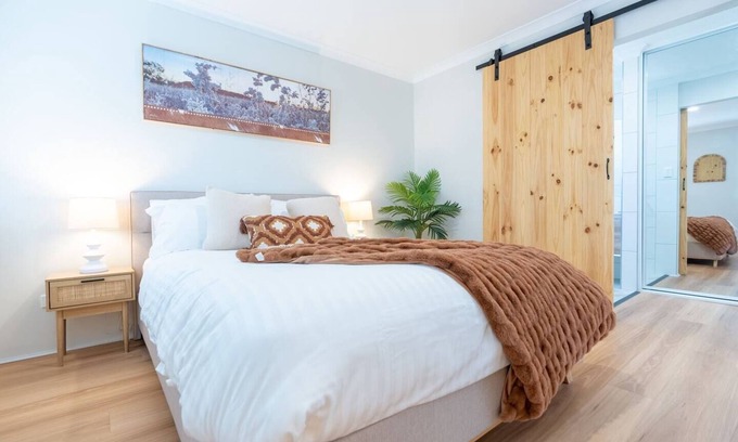 Clarkson House | Stylish Clarkson Family Retreat Steps from the Park