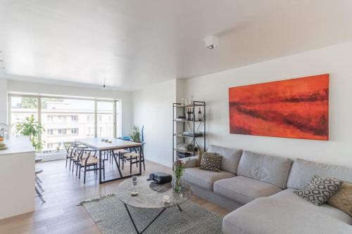 Berchem Apartment | Stylish Flat with Captivating Views and Prime Location