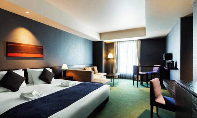 Nishiasakusa Hotel | Classy King Smoking hotel with AC, fitness room in charming Taito City
