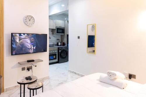 Teshie Apartment | Elegant Studio Apartment with Pool, East Airport