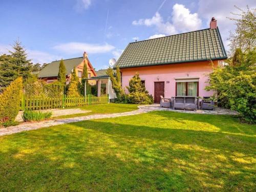 Lukecin House | Claudia: Family-Friendly Residence for Memorable Getaways