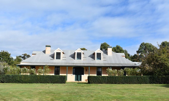 Bishopsbourne Other | Rustic Clayfield Homestead: Guest Rated 9.8 with Spa & Pool