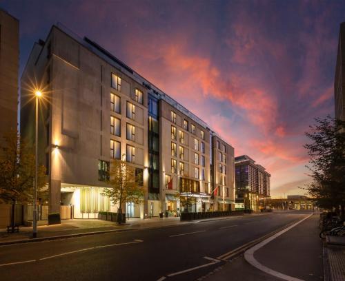 Cambridge Hotel | Discover Clayton Hotel Cambridge: 4-Star Comfort & Amenities