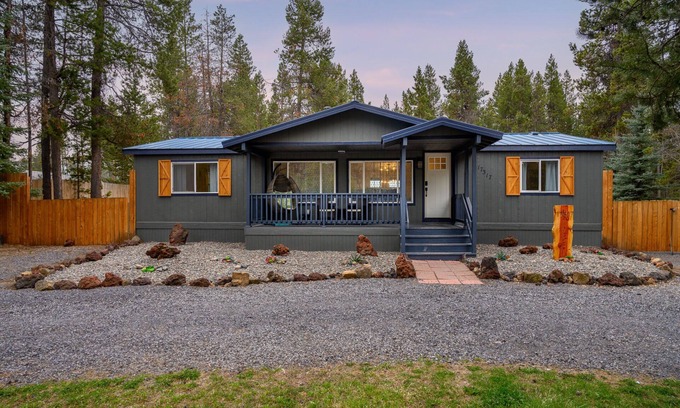 Three Rivers House | Bright Retreat with River Access, Kayaks & Bikes Near Mt Bachelor