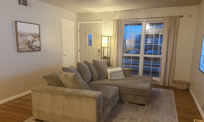 Tulsa House | Clean and Comy in Central Tulsa