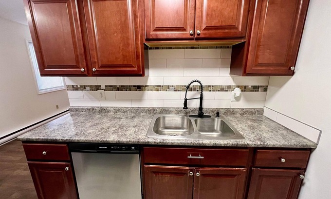 Town of German Flatts Apartment | Modern Apartment in Ilion - Perfect for Families and Pets