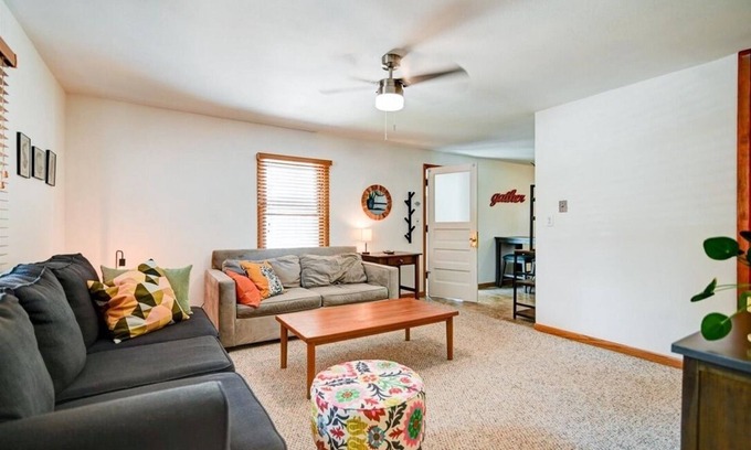 Verona Apartment | Immaculate Home Near Epic & Downtown Verona - 10/10 Rating!