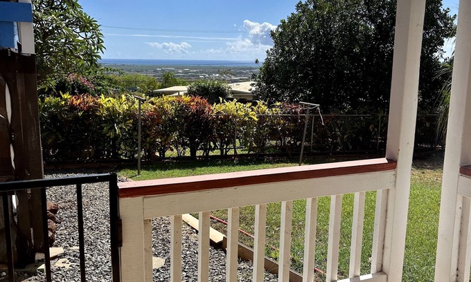 Makakilo City Apartment | Cozy Studio Retreat with Spa and Pavilion in Leeward Oahu