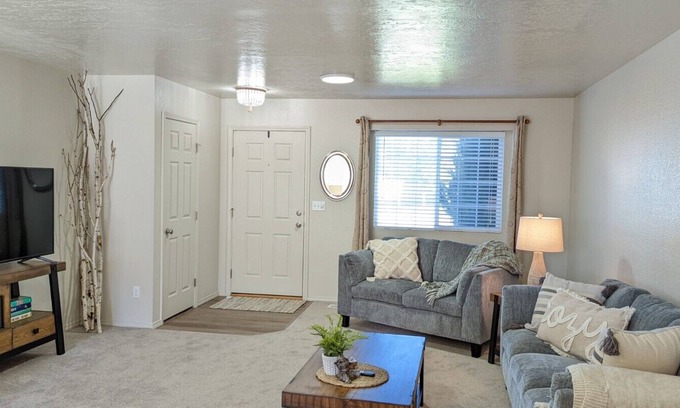 Caldwell House | Immaculate Home with Breakfast in a Serene Neighborhood