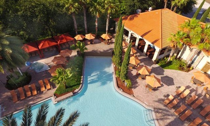 Four Corners Condo | Immaculate Three Bedroom Condo with Pool Near Disney & Golf