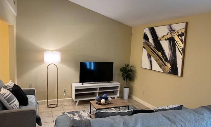 Valdosta Apartment | Immaculate 3 BR Townhouse with Pool, Spa & Family Amenities
