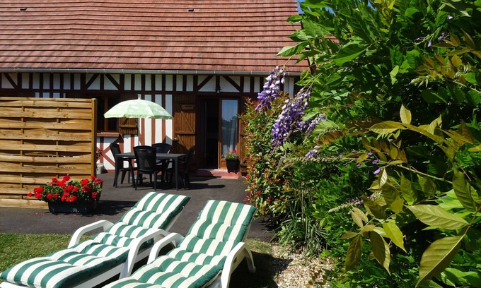 Aclou Cottage | Cozy Cottage with Ocean View & Pool - Family-Friendly Stay