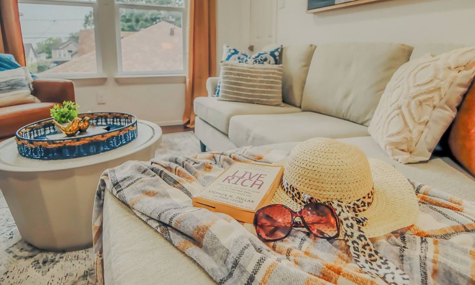 Greater East End House | Cozy Guest Apartment with Kitchen Near U of H