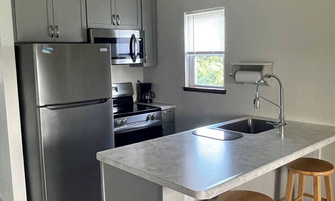 Oak Harbor Condo | Top-Rated Green Cove Condo with Pool and Ocean Views