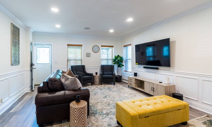 Lambertville House | Elegant Retreat with Lake Views and Dining Near New Hope
