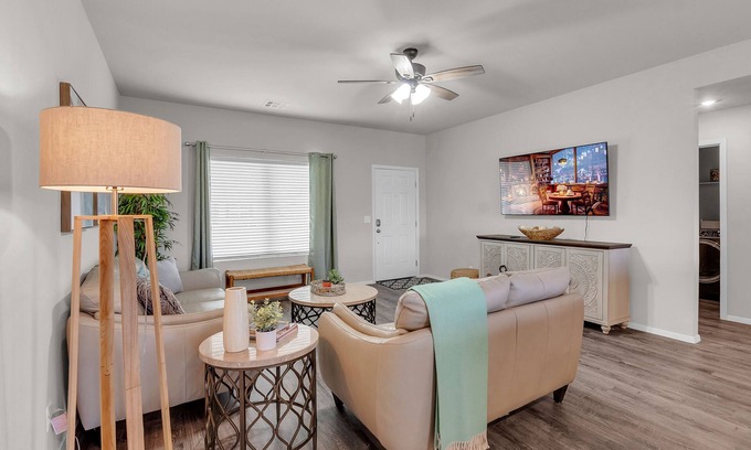 Bixby House | Family-Friendly Escape with Spa and Kitchen in Bixby