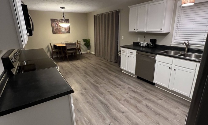 Elizabethtown House | Quietly Remodeled 3-Bedroom Home with Pet-Friendly Perks