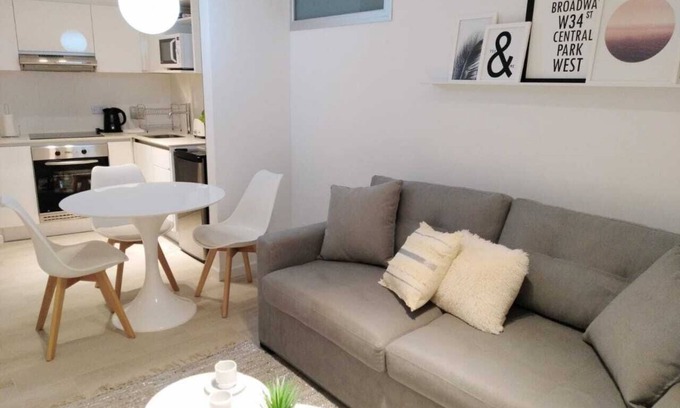 Recoleta Apartment | Safe & Clean Hotel in Recoleta with Pool and Parking